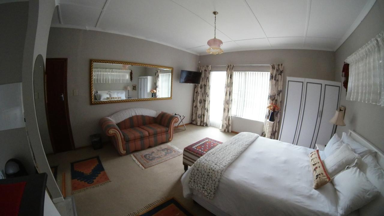 Gate 66 Bed & Breakfast Somerset East Bagian luar foto
