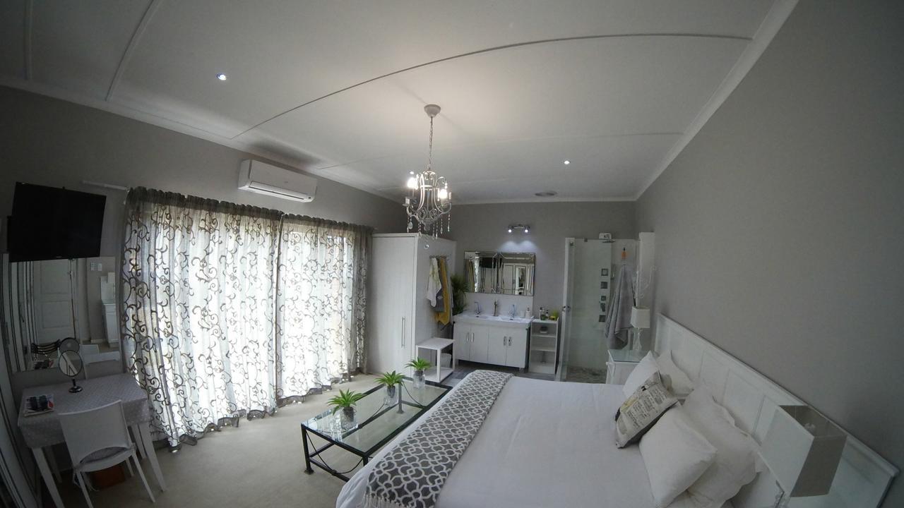 Gate 66 Bed & Breakfast Somerset East Bagian luar foto