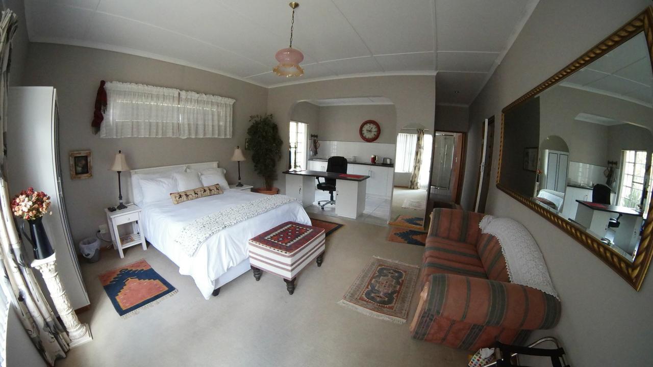 Gate 66 Bed & Breakfast Somerset East Bagian luar foto